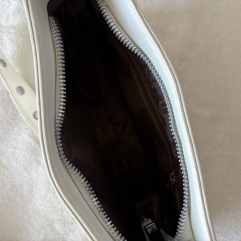 Floral Strap White Shoulder Bag - Picture 6 of 6